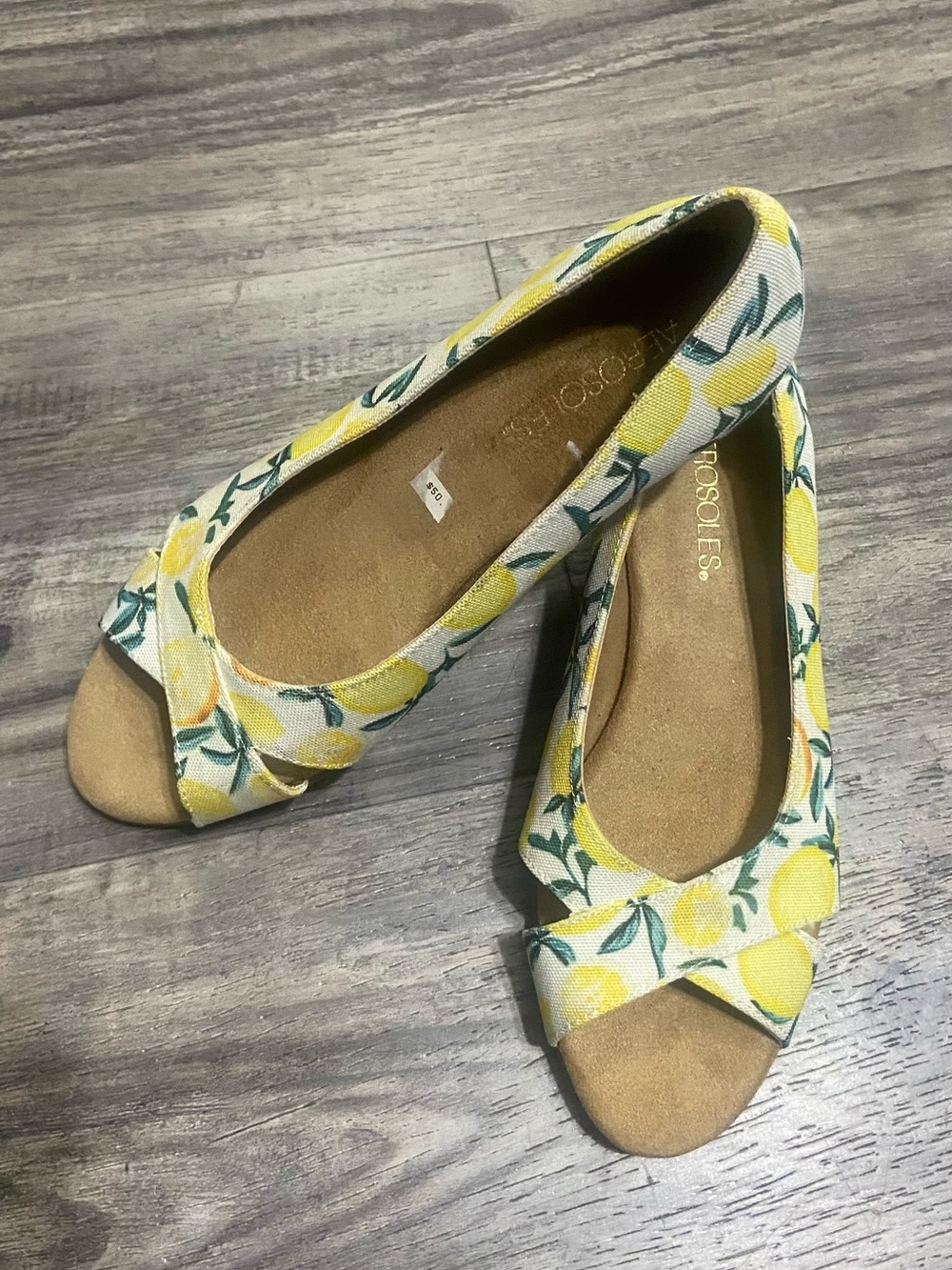 AEROSOLES Yellow Lemon Print Peep Toe Flats with Green Leaf Trim